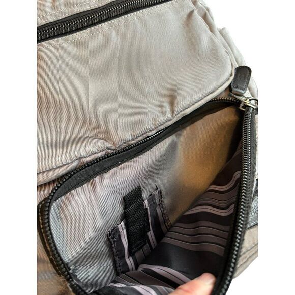 Gray Kenneth Cole Reaction Messenger Bag With Adjustable Shoulder Strap & Multip - Picture 10 of 11